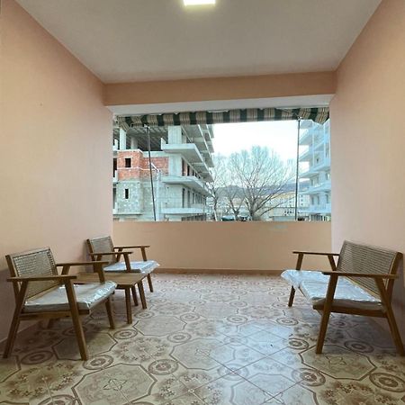 Vila Osmenaj Rent Room Or Apartment Wlora Zewnętrze zdjęcie