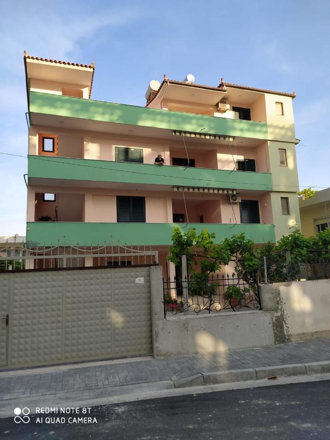 Vila Osmenaj Rent Room Or Apartment Wlora Zewnętrze zdjęcie