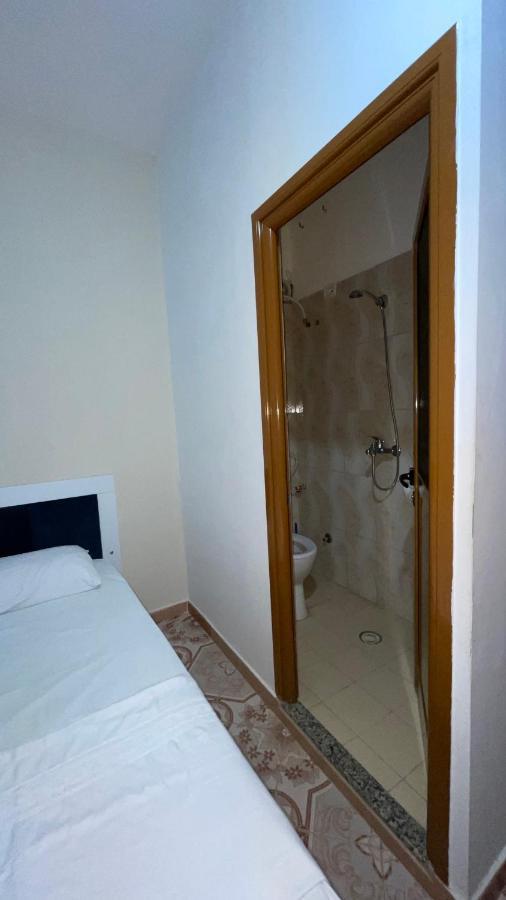 Vila Osmenaj Rent Room Or Apartment Wlora Zewnętrze zdjęcie