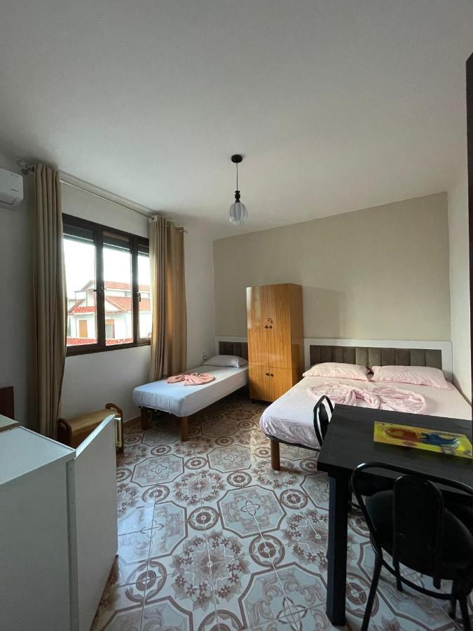 Vila Osmenaj Rent Room Or Apartment Wlora Zewnętrze zdjęcie