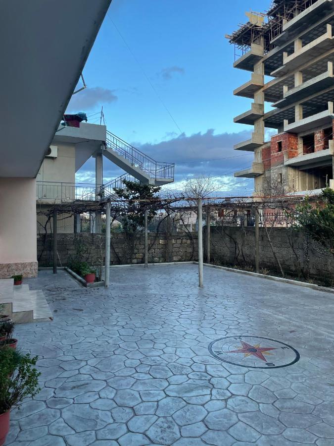 Vila Osmenaj Rent Room Or Apartment Wlora Zewnętrze zdjęcie