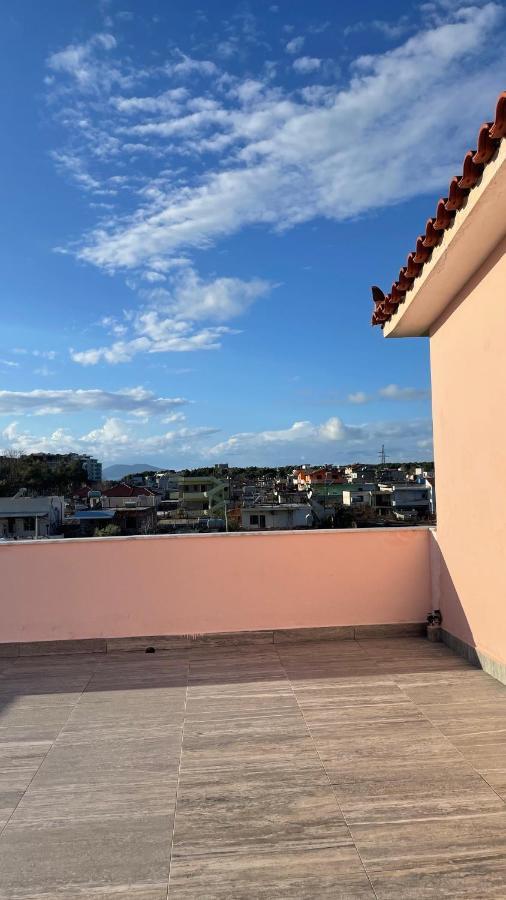 Vila Osmenaj Rent Room Or Apartment Wlora Zewnętrze zdjęcie