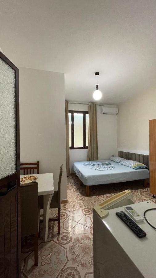Vila Osmenaj Rent Room Or Apartment Wlora Zewnętrze zdjęcie