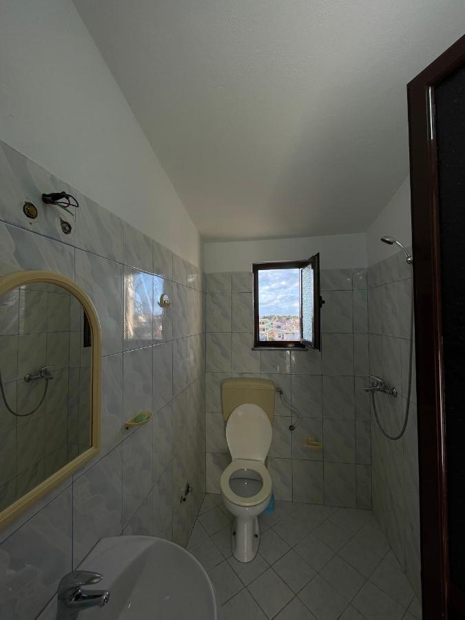 Vila Osmenaj Rent Room Or Apartment Wlora Zewnętrze zdjęcie