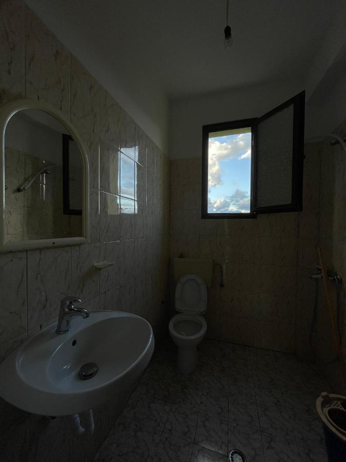 Vila Osmenaj Rent Room Or Apartment Wlora Zewnętrze zdjęcie