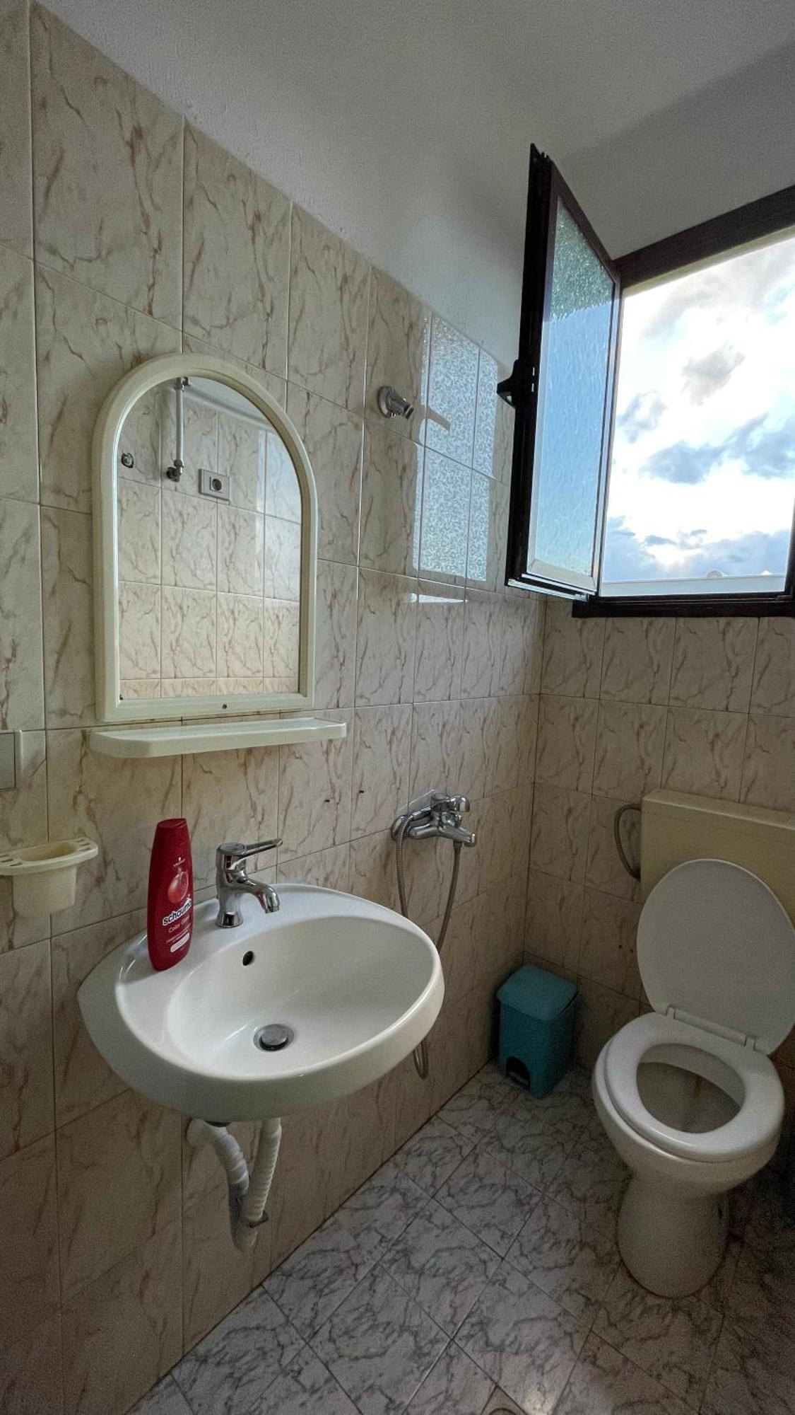Vila Osmenaj Rent Room Or Apartment Wlora Zewnętrze zdjęcie